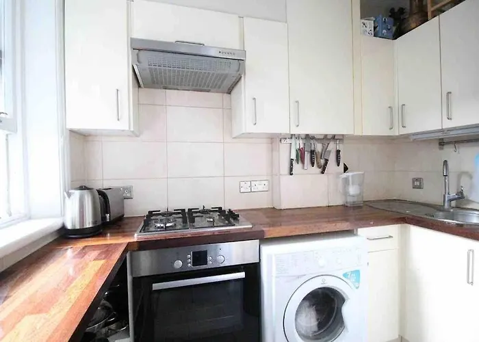 Wonderful Apartment In Earl\'S Court